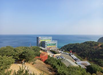 south-korea/gangneung-coastal-areas/landmark/haslla-art-world