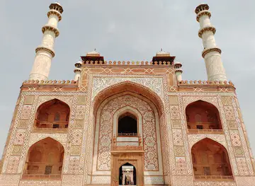 Kanch Mahal