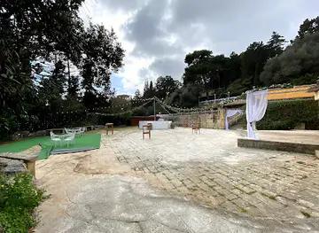 Chateau Buskett