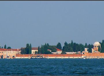 italy/veneto/landmark/isola-di-san-michele