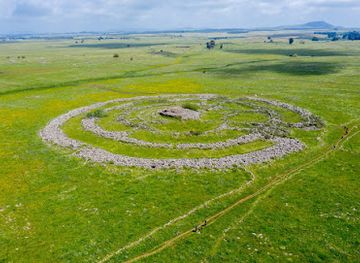 israel/golan-heights/landmark/rujum-al-hiri