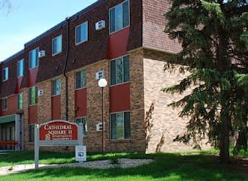 south-dakota/mitchell/landmark/cathedral-square-apartments