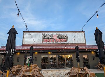 wisconsin/oshkosh/landmark/parker-john-s-bbq-pizza