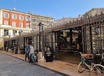 italy/modena/landmark/mercato-storico-albinelli