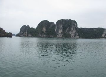 vietnam/ha-long-bay/landmark/ban-quan-ly-vinh-ha-long