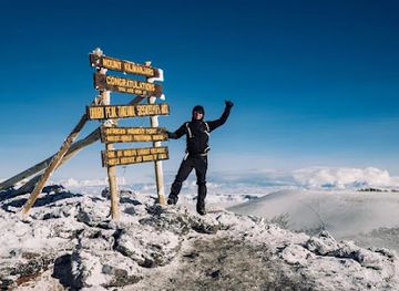 tanzania/kilimanjaro-region/landmark/african-trek-travel-kilimanjaro-climbing-groups-6-7-days-machame-route-4-days-tanzania-safari-zanzibar-tour-packages-2024