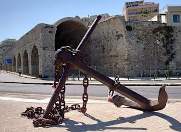 greece/crete/heraklion/landmark/old-anchor