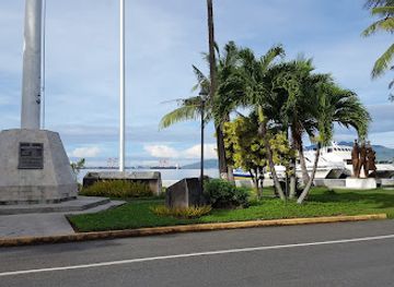 philippines/subic/landmark/the-hands-that-freed-the-nation