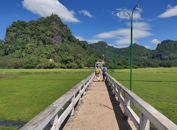 myanmar-burma/hpa-an/landmark/loon-nya-blue-lake