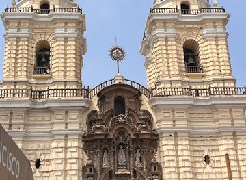 peru/lima/landmark/museo-del-convento-de-san-francisco-y-catacumbas