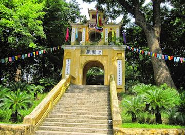 vietnam/hanoi/dong-da-district/landmark/dong-da-mound