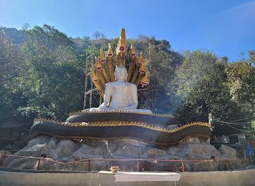 thailand/khao-yai/landmark/wat-tham-badan