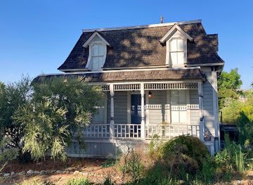 california/inland-empire/landmark/isle-house