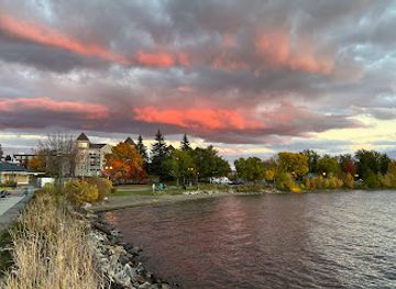 canada/eastern-townships/landmark/pointe-merry-park