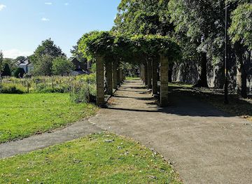 united-kingdom/gloucestershire/landmark/winston-churchill-memorial-gardens