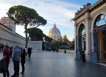 italy/florence/santa-maria-novella/landmark/porta-santa-maria-novella