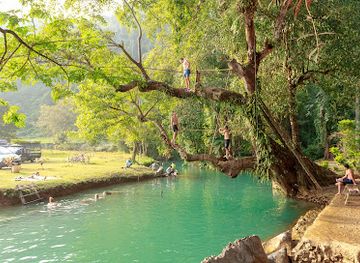 laos/vang-vieng-karst-landscape/landmark/tham-poukham-cave