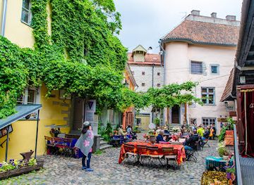 estonia/tallinn/landmark/masters-courtyard