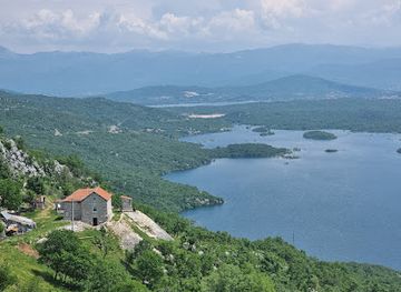 montenegro/mount-bjelasica/landmark/panorama-lake-viewpoint-with-cafe