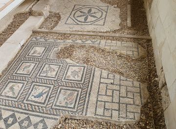 egypt/alexandria/el-mansheya/landmark/villa-of-the-birds