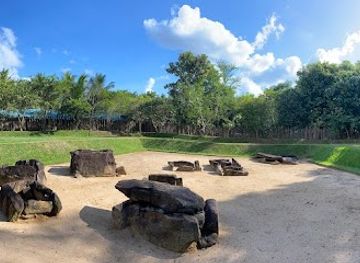 sri-lanka/dambulla/landmark/ibbankatuwa-megalithic-burial-site