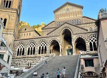 italy/irpinia/landmark/saint-andrew-s-fountain-amalfi