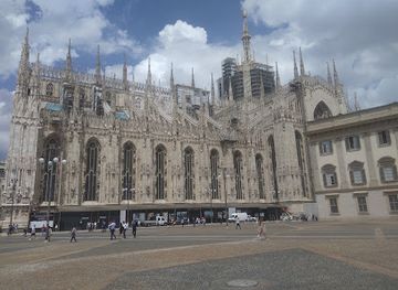 italy/milan/landmark/chiesa-di-santa-maria-presso-san-satiro