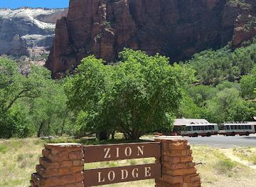 utah/zion-national-park/landmark/zion-lodge-historic-district