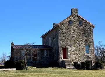 kentucky/bardstown/landmark/lux-row-distillers