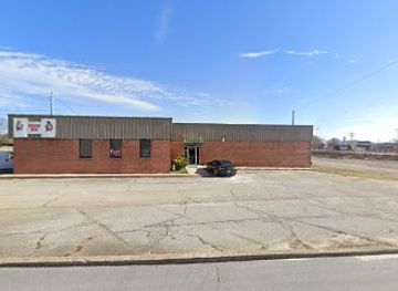 south-carolina/greer/landmark/in-the-potter-s-hands