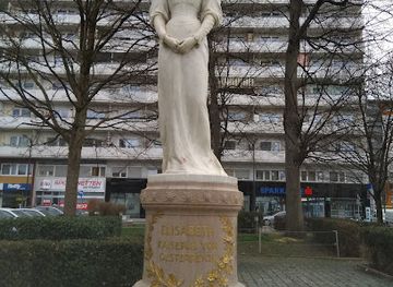 austria/salzburg/lehen/landmark/empress-elisabeth-monument