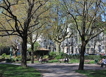 france/bordeaux/saint-seurin-fondaudege/landmark/place-des-martyrs-de-la-resistance