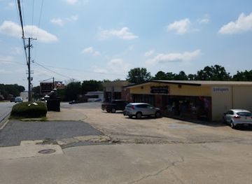 arkansas/sherwood/landmark/kiehl-avenue-flea-market-antiques-collectibles