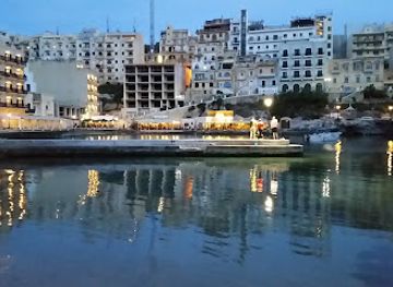 malta/xlendi-area/landmark/ta-karolina-restaurant