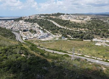 israel/zikhron-ya-akov/landmark/the-mayish-cave