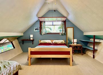 french-polynesia/huahine/landmark/franky-s-fare-huahine-rental