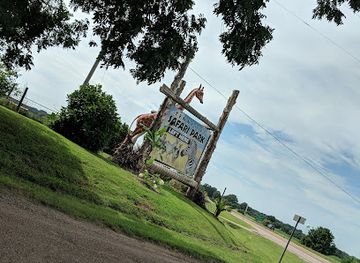 tennessee/hatchie-river-area/landmark/tennessee-safari-park