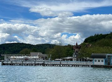 austria/worthersee/landmark/worthersee-landschaftlich-schoner-ort