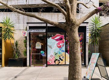 australia/canberra/braddon/landmark/pop-canberra