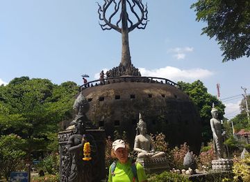 laos/xekong-province/landmark/tad-hang-waterfall