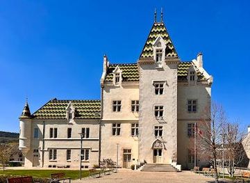 france/dijon/landmark/mairie-de-meursault