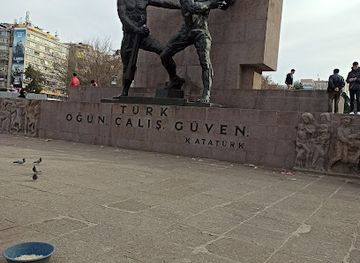 turkiye/ankara/kavaklidere/landmark/ataturk-turk-ogun-calis-guven-monument