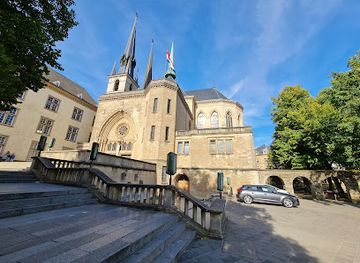 luxembourg/luxembourg-city/landmark/monument-of-remembrance