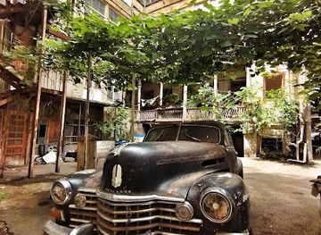 georgia/kvemo-kartli/landmark/old-cadillac