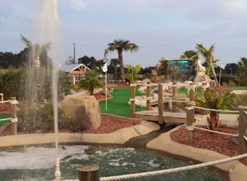 mississippi/gulfport/landmark/bananas-mini-golf-arcade