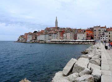 croatia/rovinj/landmark/tourist-board-rovinj-rovigno