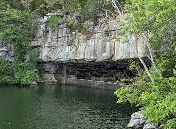 tennessee/sequatchie-valley/landmark/maple-view-public-use-area