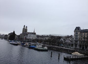 switzerland/zurich/bahnhofstrasse/landmark/flower-clock