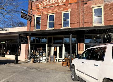 tennessee/jack-daniel-s-distillery/landmark/jack-daniel-s-lynchburg-hardware-general-store
