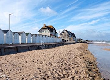 france/normandy-coast/landmark/d-day-memorial-the-queen-s-own-rifles-of-canada-and-others